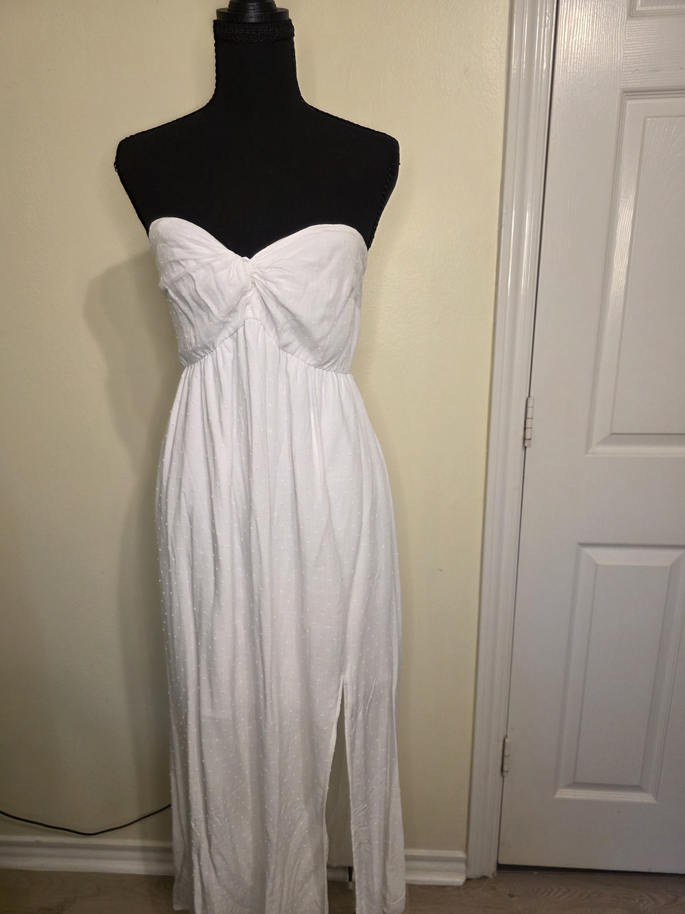 Hollister White Strapless Maxi Dress with Front Knot -with Pockets!